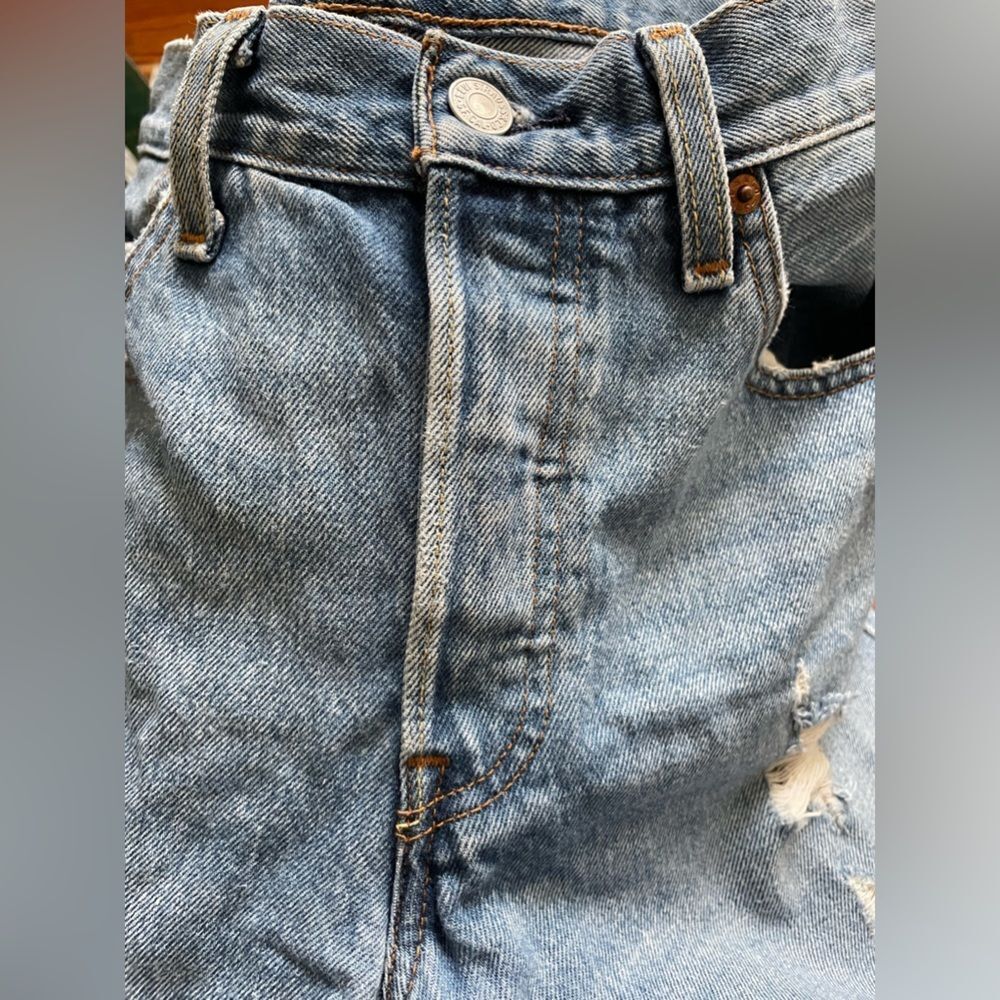 Levi's 501 High Waisted Denim Shorts Size 26 Button Fly 100% Cotton Distressed - Picture 8 of 10
